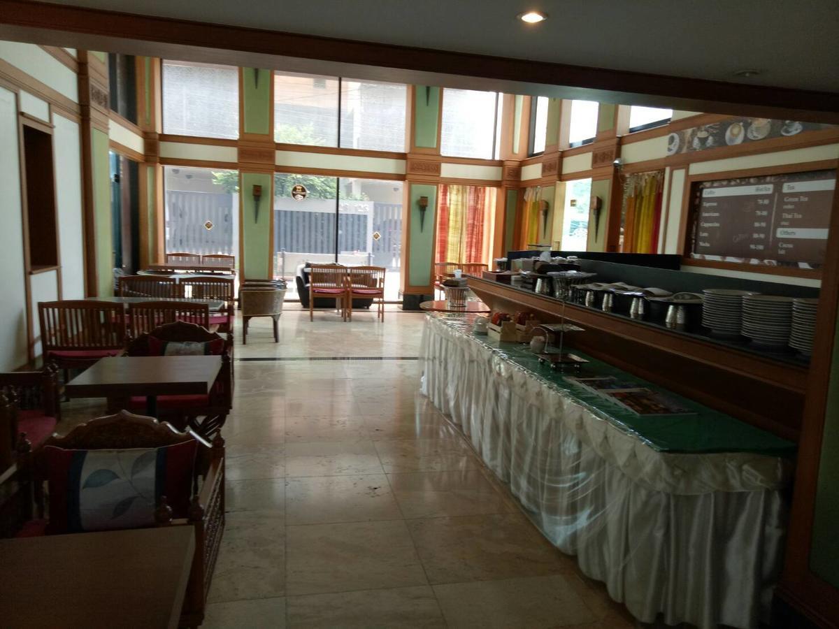 The Imperial Home Hotel Pak Kret Bagian luar foto