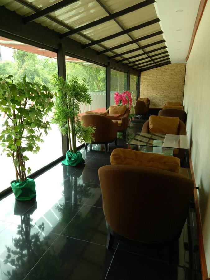 The Imperial Home Hotel Pak Kret Bagian luar foto