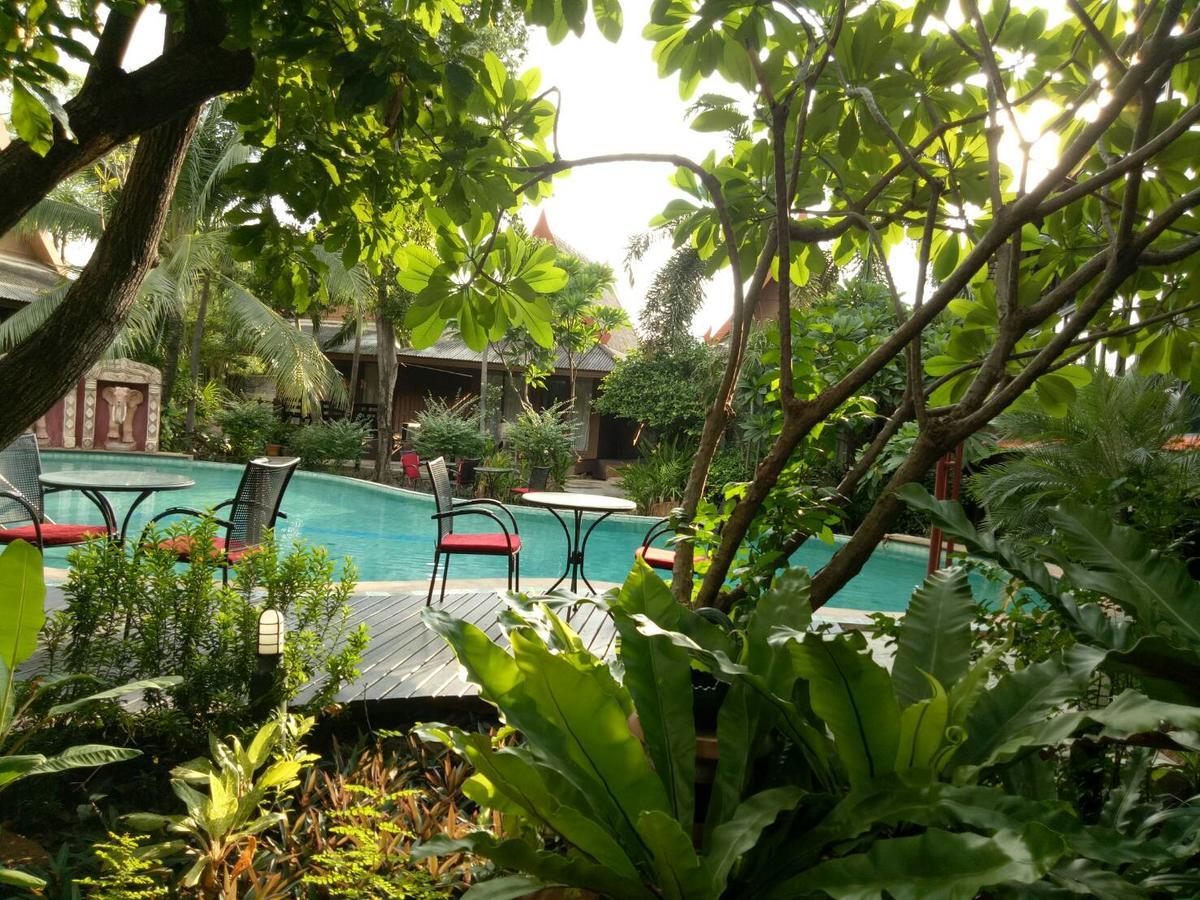 The Imperial Home Hotel Pak Kret Bagian luar foto