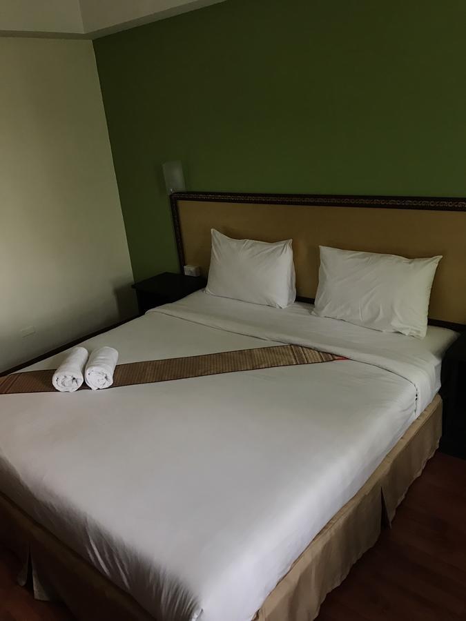 The Imperial Home Hotel Pak Kret Bagian luar foto