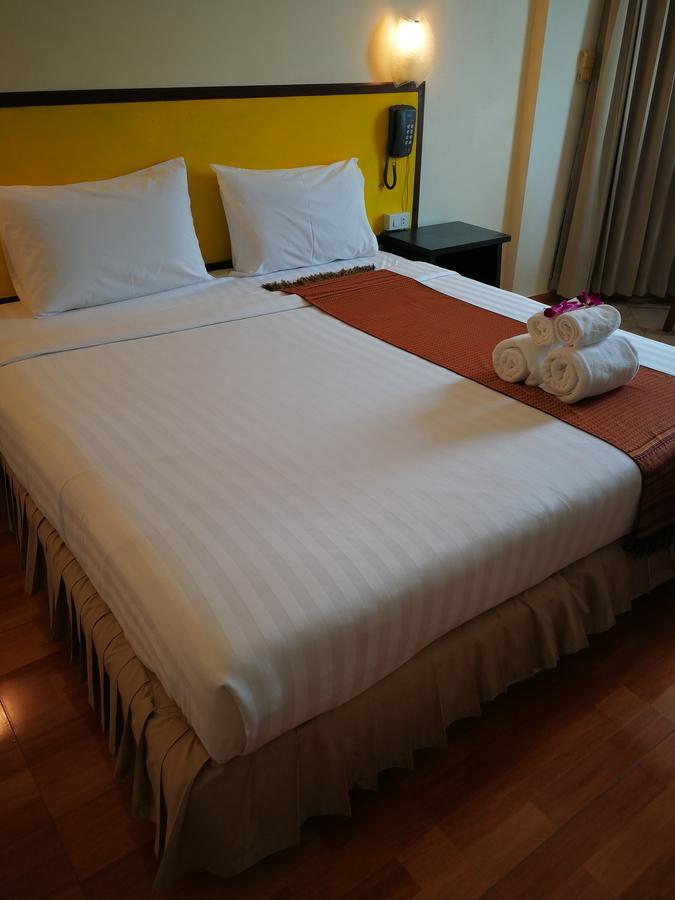 The Imperial Home Hotel Pak Kret Bagian luar foto